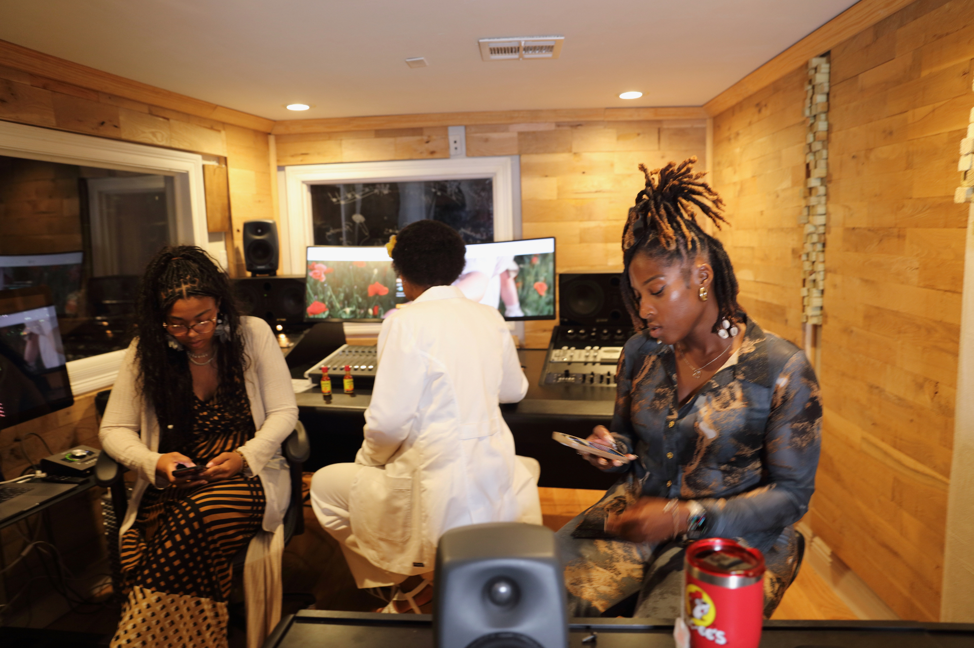 Sessions · Poppy Field Playback